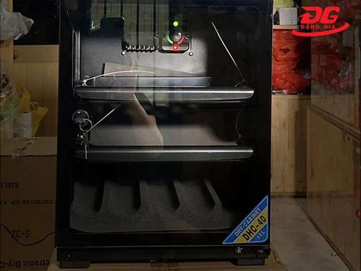 Tủ chống ẩm Dry-Cabi DHC 040 (40 lít) dung tích khá to