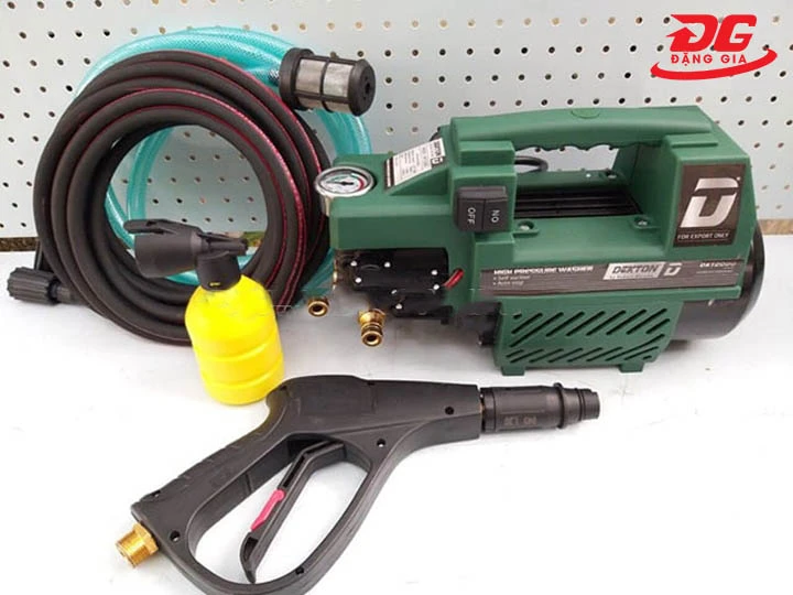 Máy rửa xe Dekton 2000W