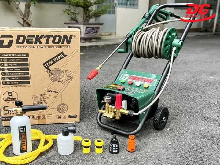 Máy rửa xe Dekton 3000W