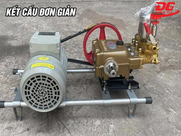 Máy rửa xe motor rời kết cấu đơn giản