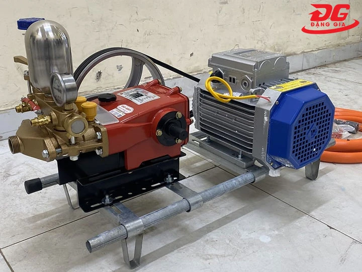 Máy rửa xe motor rời LS22