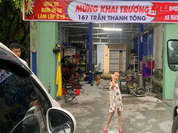 Tiệm rửa xe 167
