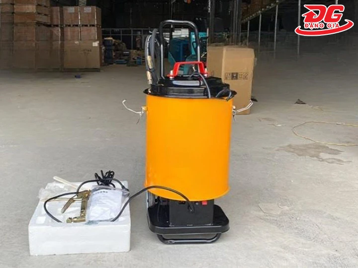 Máy bơm mỡ chạy điện DBK 24V