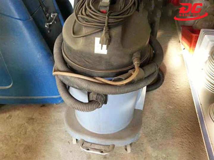 Hạn chế máy hút bụi công nghiệp cũ