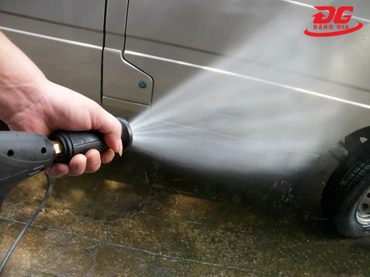 Máy rửa xe Reload chế độ ngắt tự động