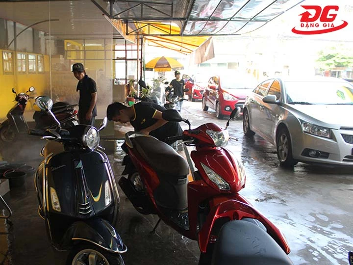 Tiệm rửa xe Powersteam