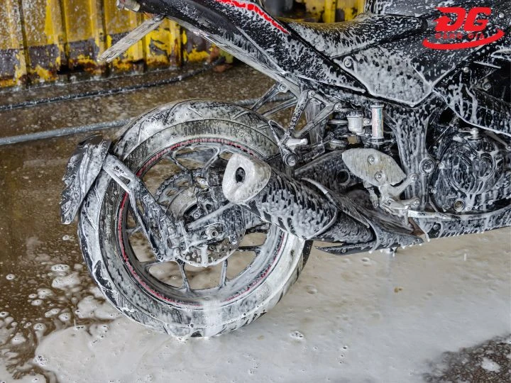 Tiệm rửa xe quận 11 Hoàng Quân