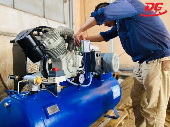 Bảo dưỡng máy nén khí bị xì hơi