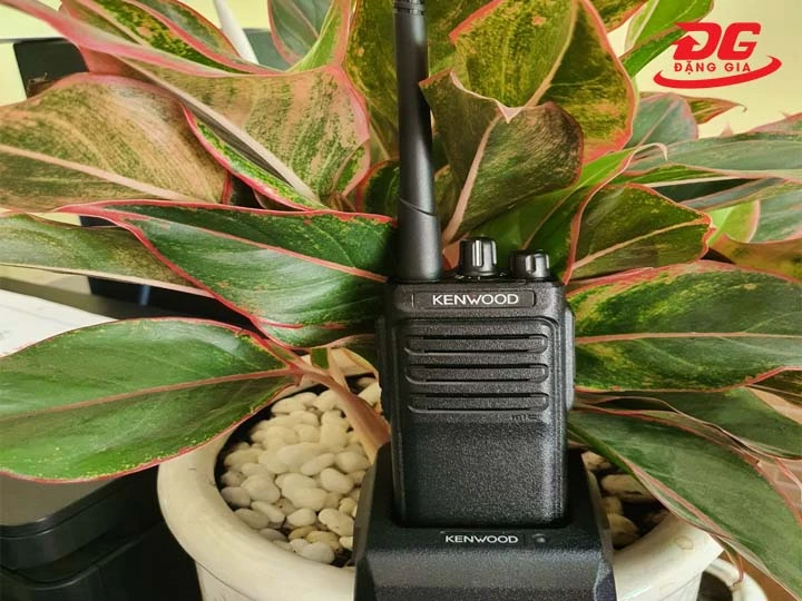Bộ đàm Kenwood TK 3380 thiết kế nhỏ gọn