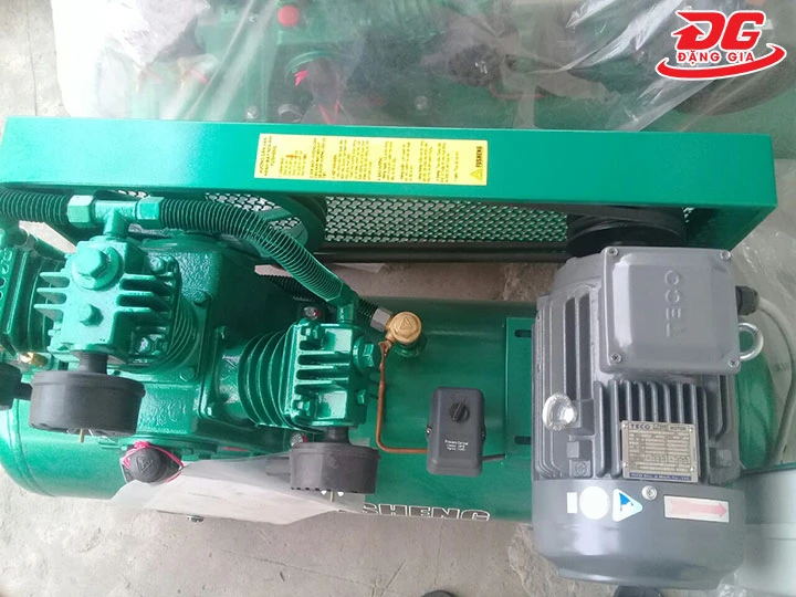 Máy nén khí Fusheng HTA-120