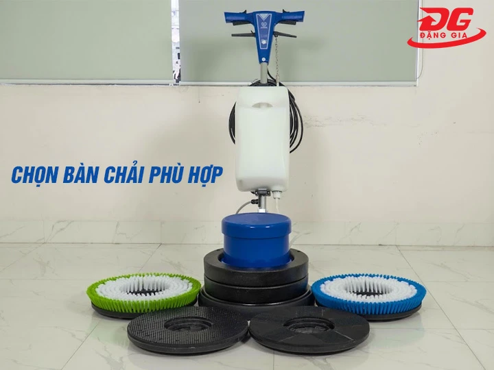 Chọn bàn chải máy chà sàn công nghiệp Kungfu Clean HC 523 phù hợp