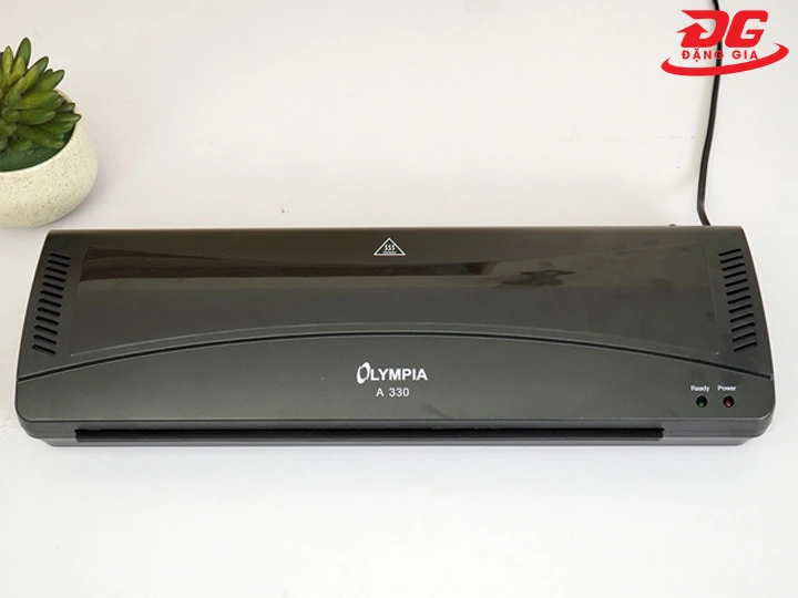 Máy ép plastic Cần Thơ Olympia