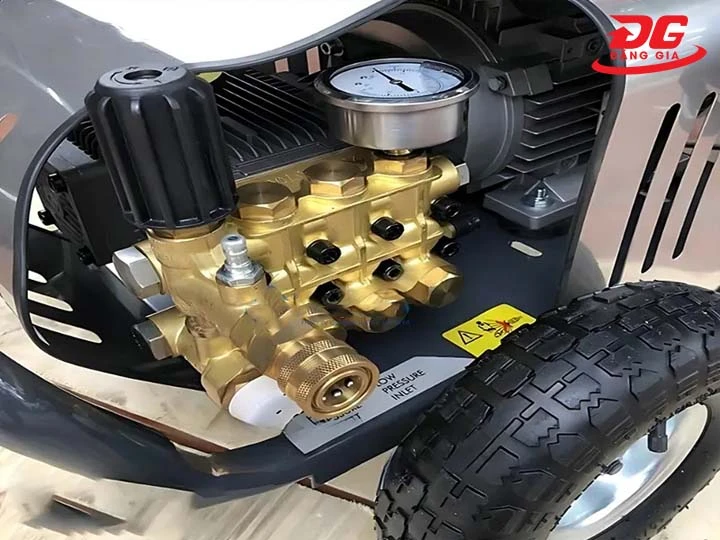 Máy rửa xe công suất lớn Lutian 20M36-7.5T4 dễ di chuyển