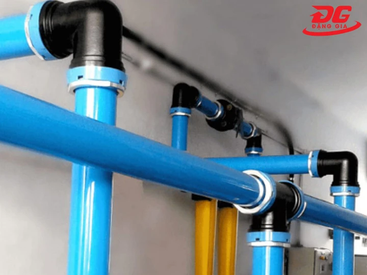 Thay mới ống dẫn máy nén khí bị xì hơi