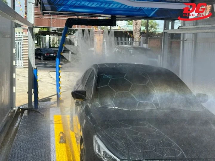 Tiệm rửa xe Tây Ninh tự động 360