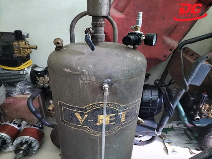 bình bọt tuyết cũ bền