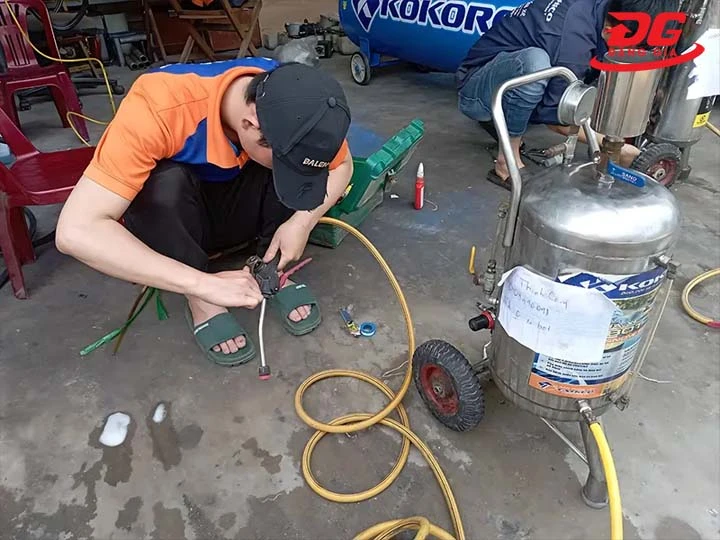 bình bọt tuyết cũ sửa chữa tốn kém