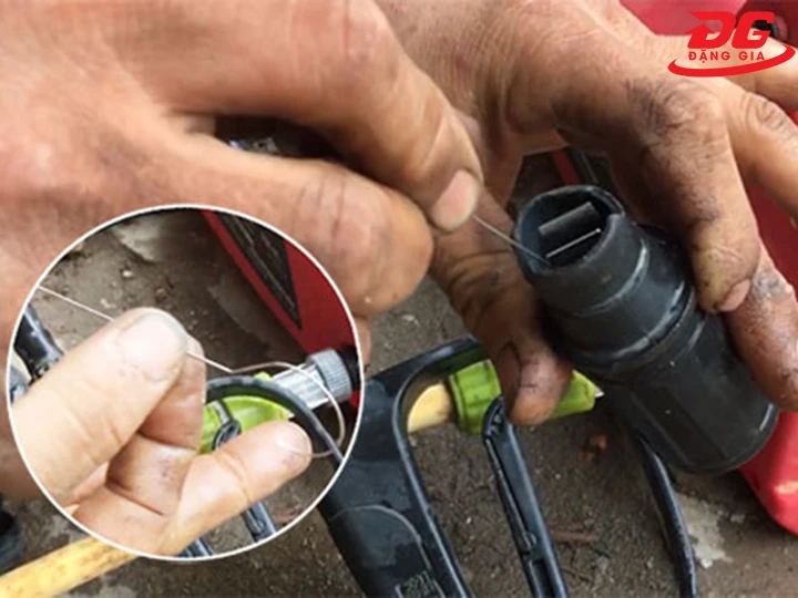 đầu súng phum máy rửa xe bị tắc