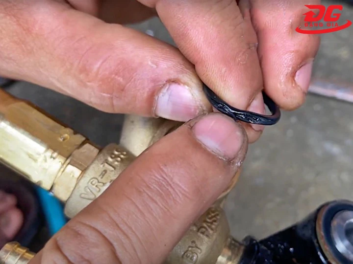 gioăng phớt máy rửa xe bị hỏng