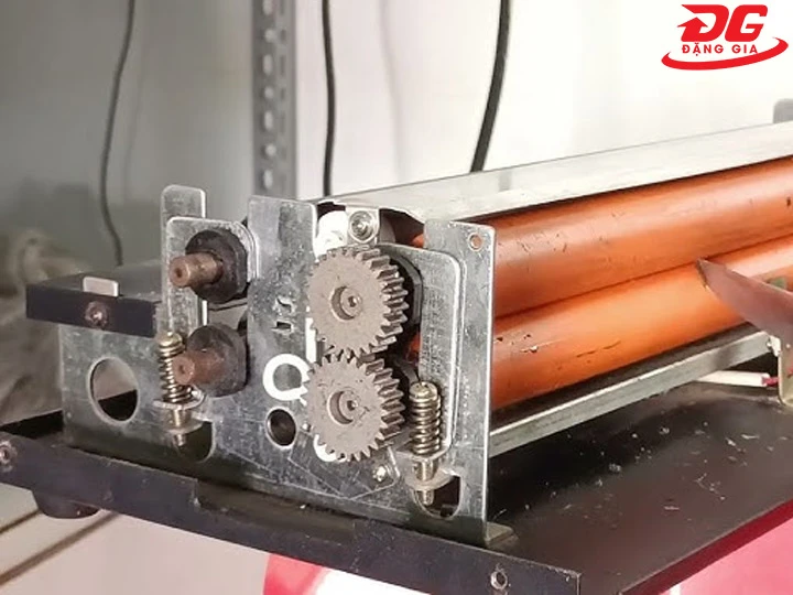 bánh răng máy ép plastic thiết kế vừa khớp, tháo lắp nhanh 