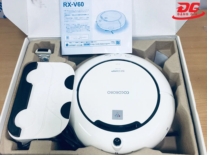 robot hút bụi Nhật Sharp