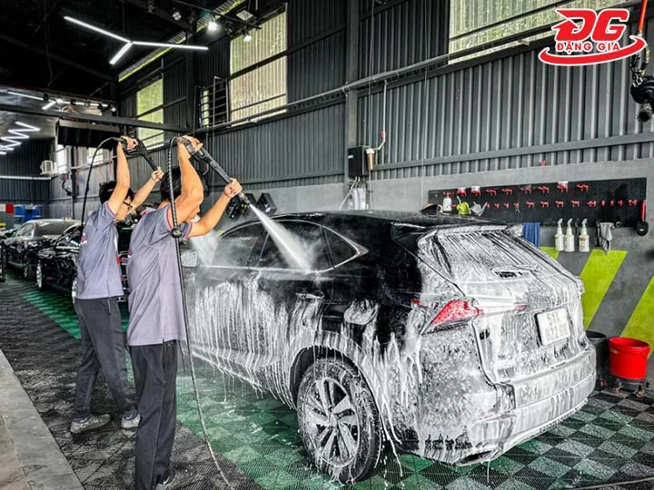 99+ Tiệm rửa xe Bình Dương: Giá rẻ, Không làm trầy xước