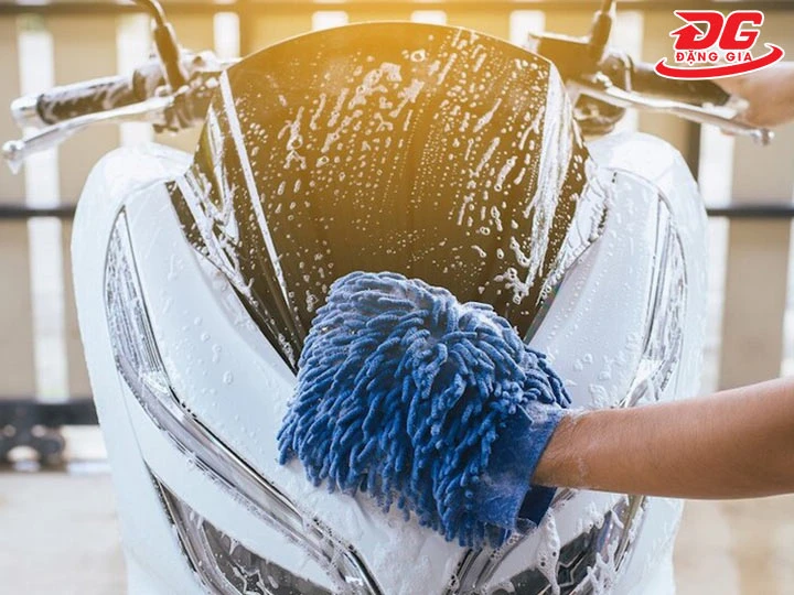 Rửa xe Quốc Long