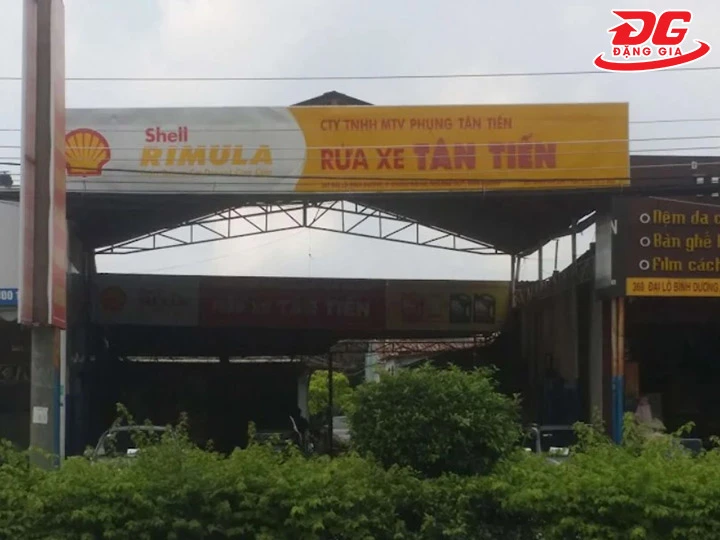 Rửa xe Tân Tiến