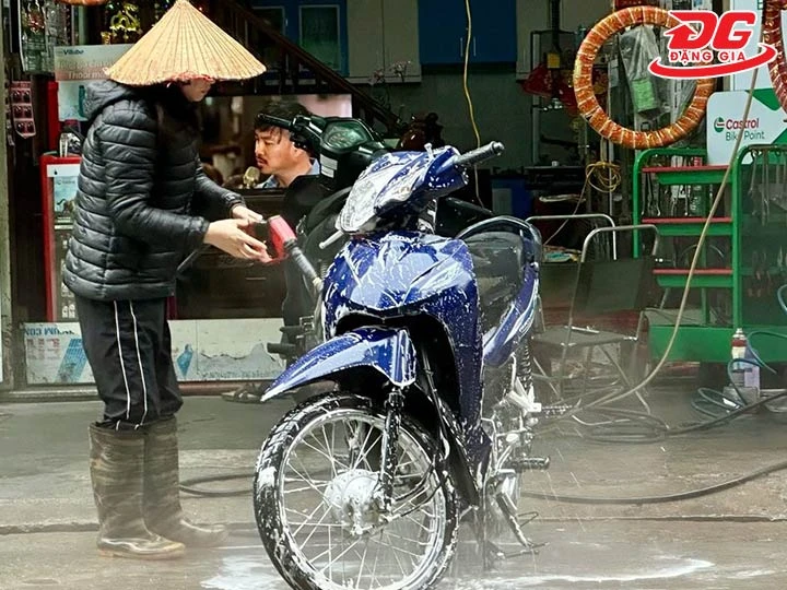 Rửa xe bình dân Ba Đẩu