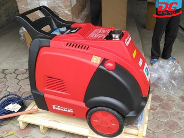 máy rửa xe hơi nước nóng Optima Steamer chạy điện