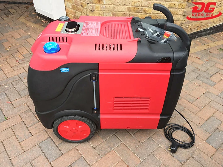 máy rửa xe nước nóng Optima Steamer XE