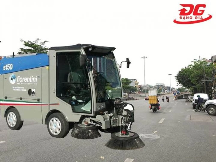 Xe quét đường Fiorentini S150