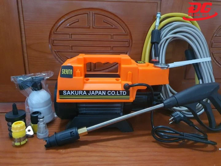 Chọn máy rửa xe tưới cây dây phun dài