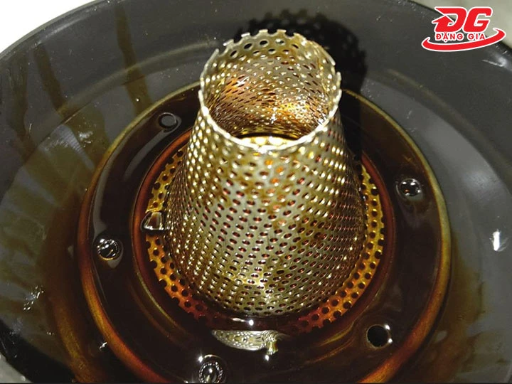 dầu máy xuống cấp