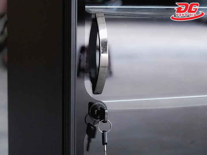 ổ khoá và chìa khoá