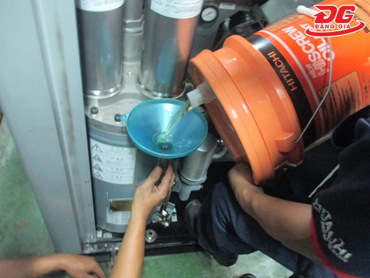 thay dầu máy nén hơi trục vít