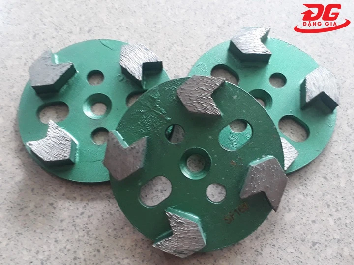 Thiết kế răng mài hình mũi tên sắc bén