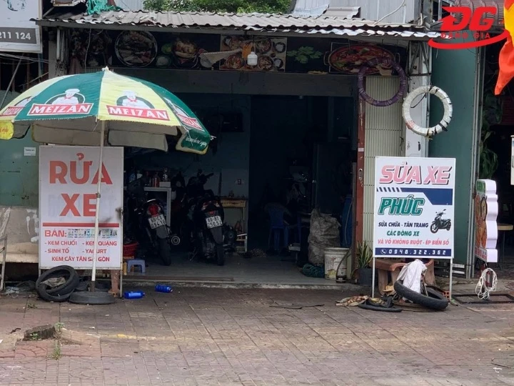 Dịch vụ rửa xe Cà Mau Phúc chu đáo trong từng thao tác