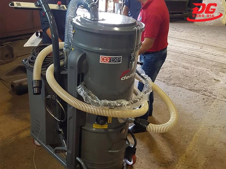Máy hút bụi 3 pha Delfin DG70 EXP