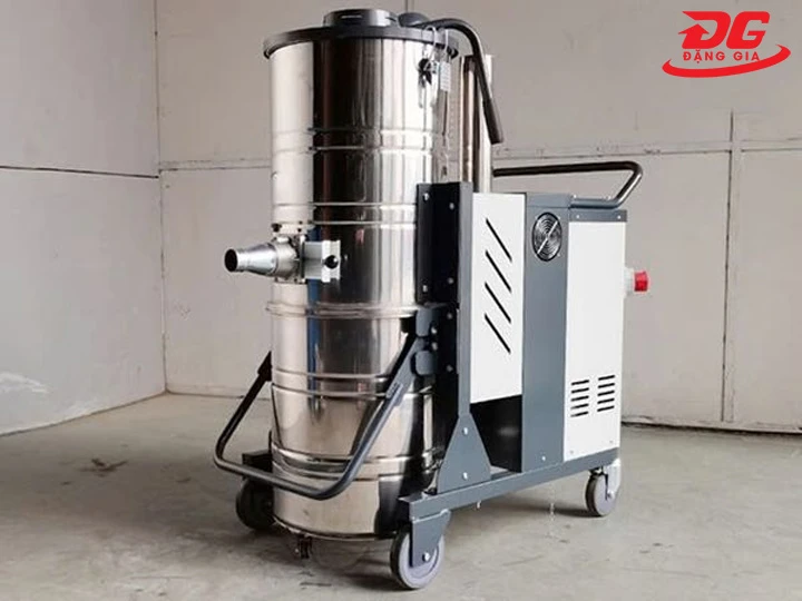 Máy hút bụi công nghiệp 3 pha Kumisai KMS 300