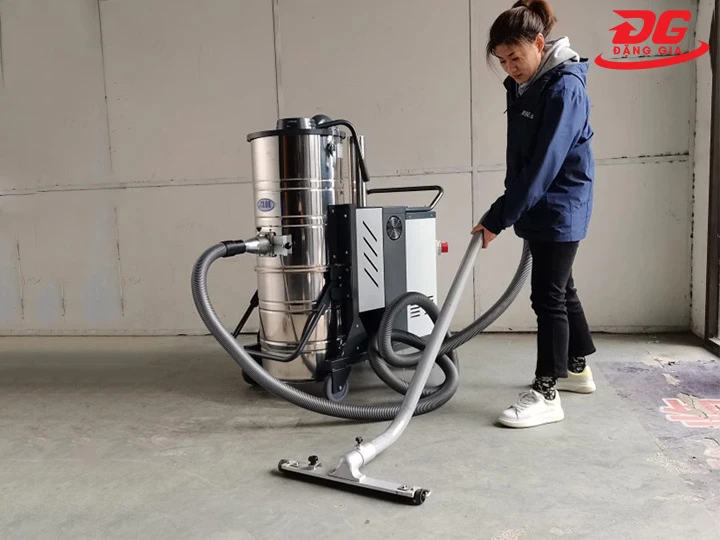 Máy hút bụi công nghiệp 3 pha