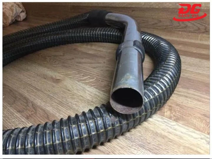 Ống hút bám rác và cặn bẩn