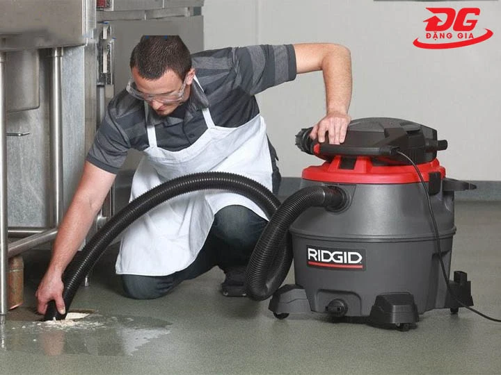 chọn máy hút bụi Ridgid