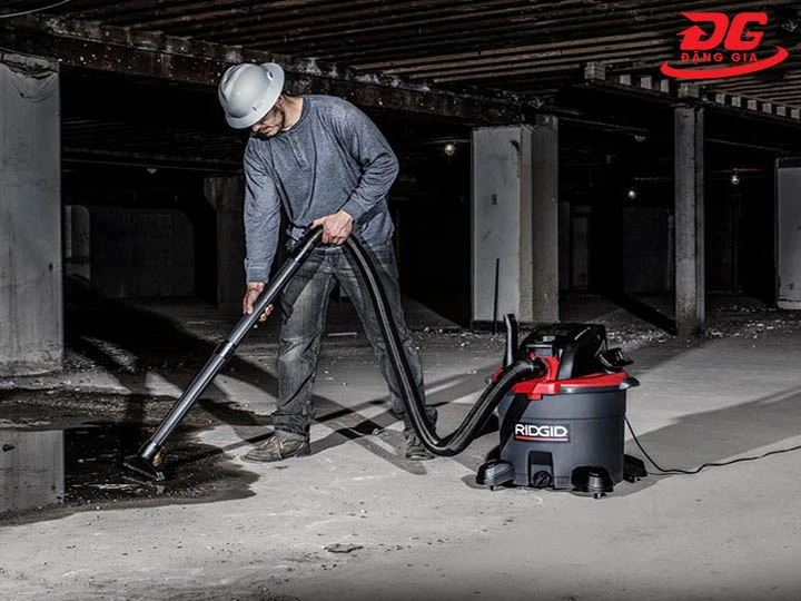 máy hút bụi Ridgid tiện lợi