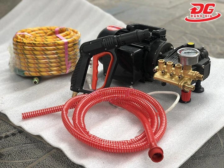 Máy rửa xe Kawasaki 1300W