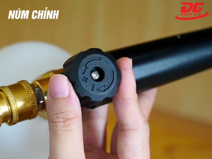 Núm chỉnh bình xịt bọt tuyết cầm tay 1 lít