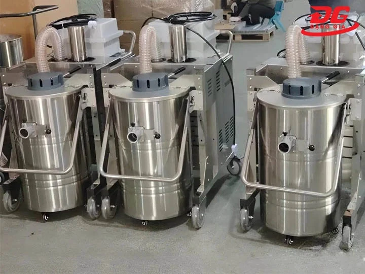 Máy hút bụi 4000W Kumisai KMS 01