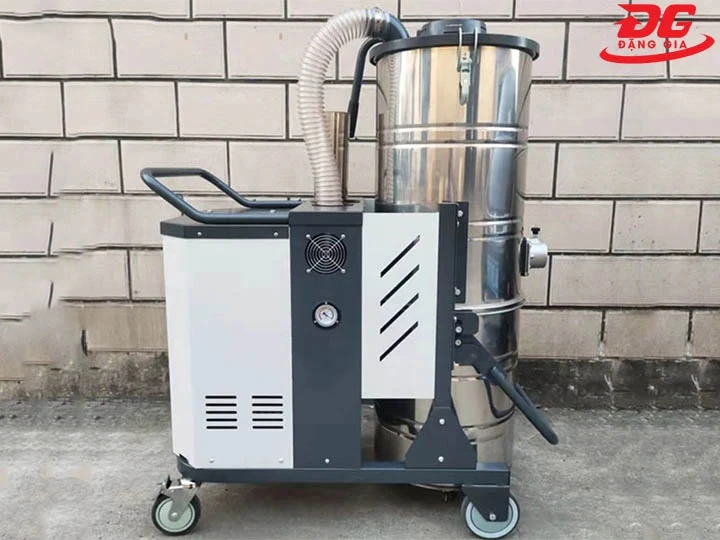 Máy hút bụi Kumisai KMS 400 4000W