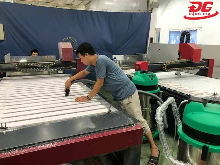 Sử dụng máy hút bụi 5000W bền nhất