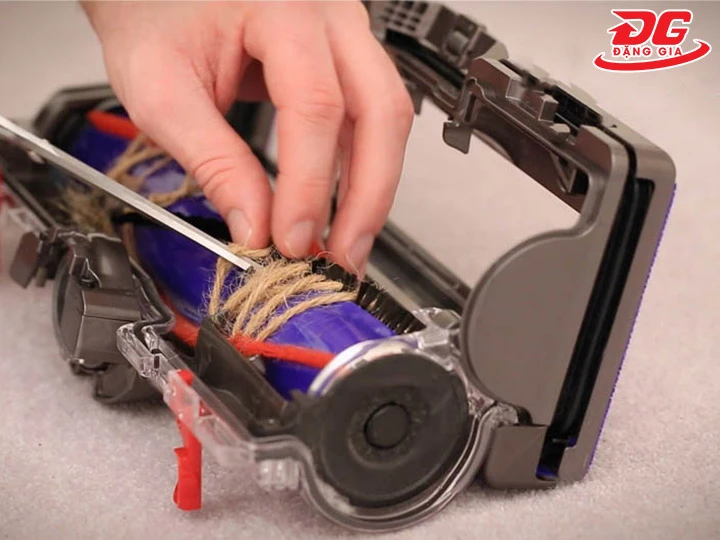 vệ sinh đầu hút bụi